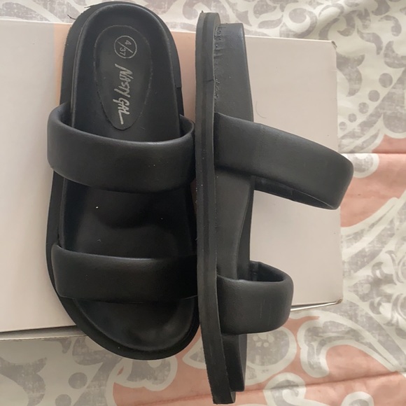 Genuine leather slide on sandals - Picture 3 of 3